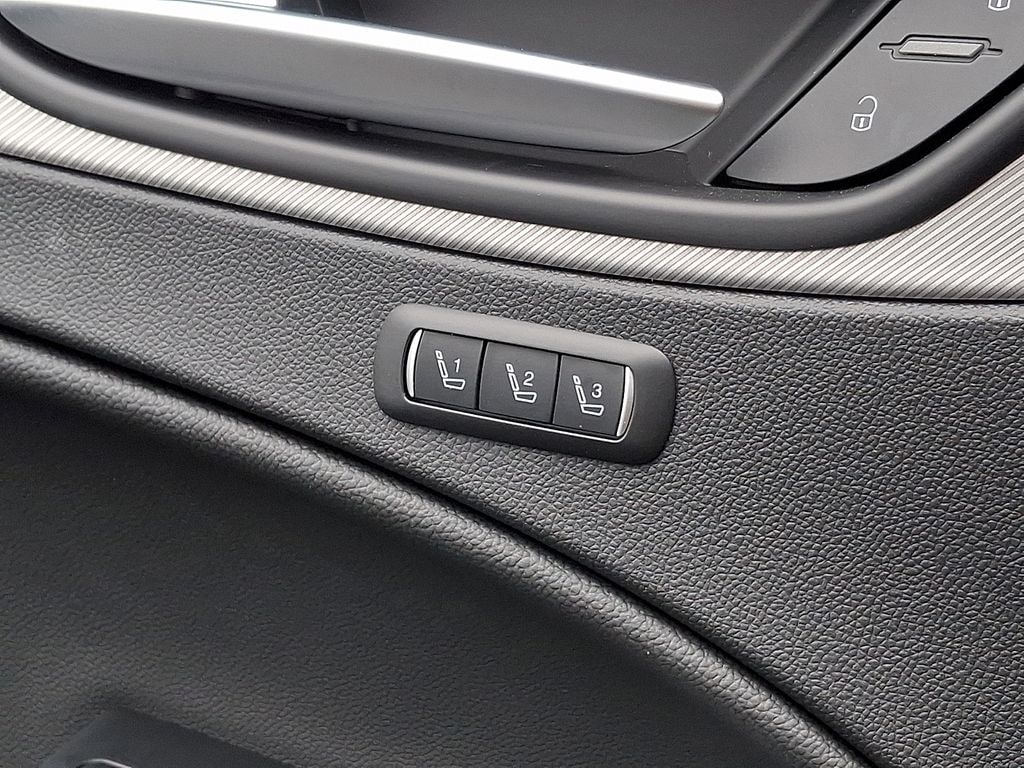 2026 Alfa Romeo Stelvio Base - Photo 13