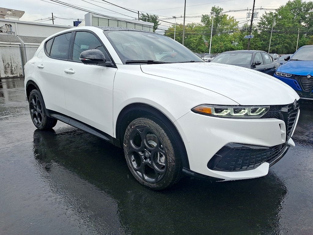 New 2026 Alfa Romeo Tonale Base Sport Utility