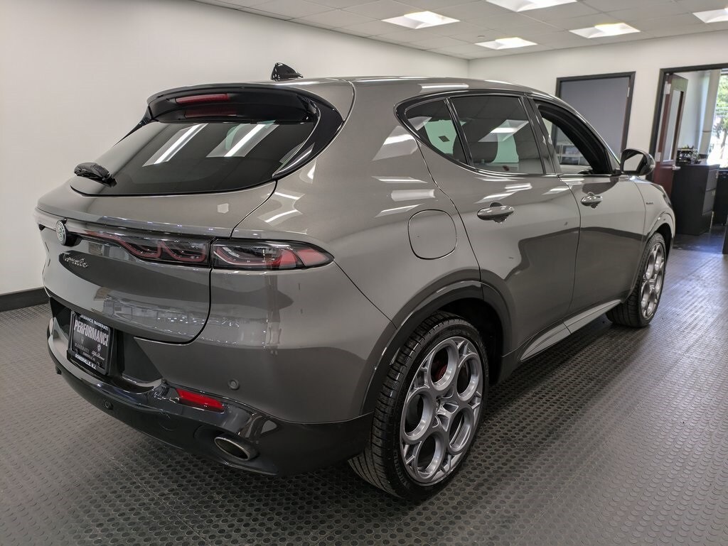 2024 Alfa Romeo Tonale Veloce photo 4