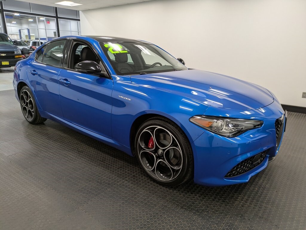 2022 Alfa Romeo Giulia Ti - VELOCE photo 3