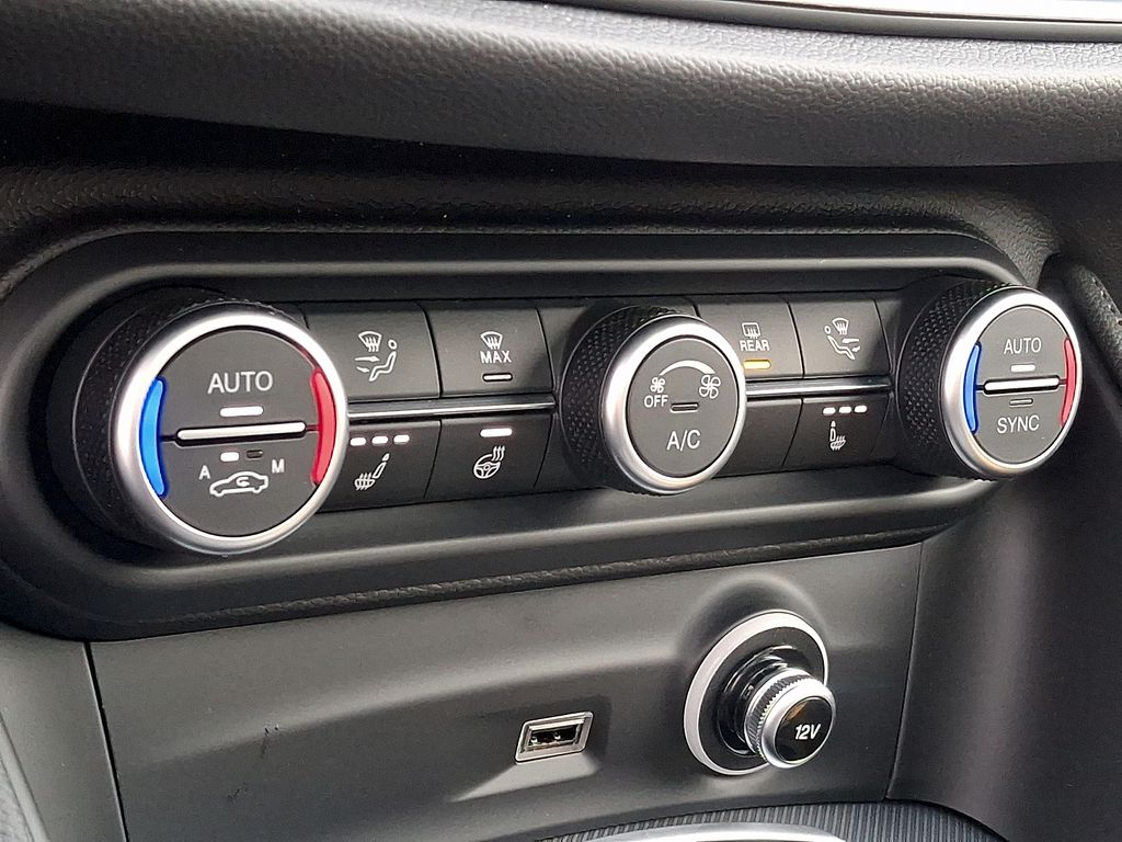 2026 Alfa Romeo Stelvio Base - Photo 11