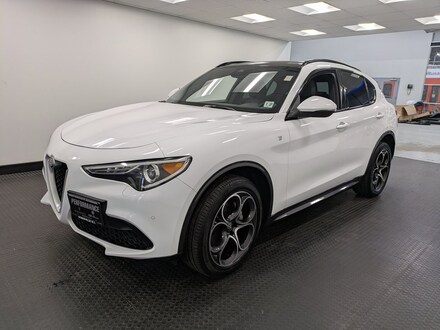 2022 Alfa Romeo Stelvio Ti SUV