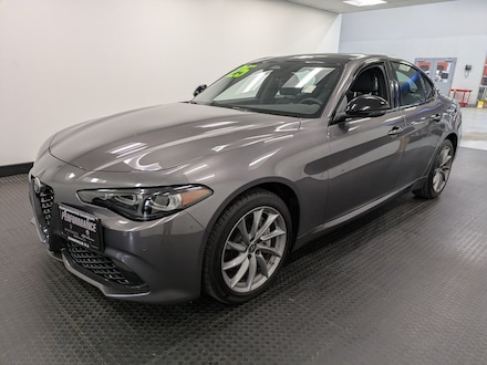 2025 Alfa Romeo Giulia Base Sedan