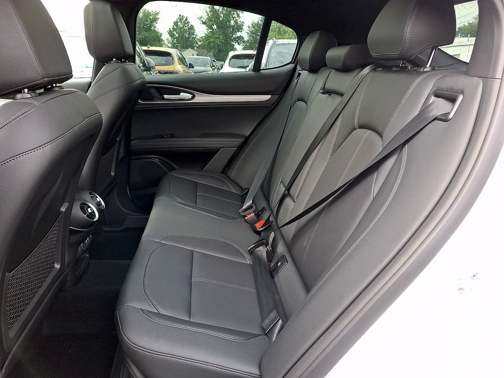 2026 Alfa Romeo Stelvio Base - Photo 6