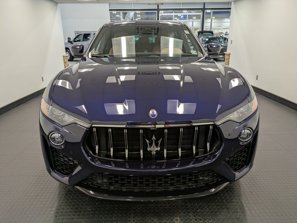 2021 Maserati Levante Base photo 2
