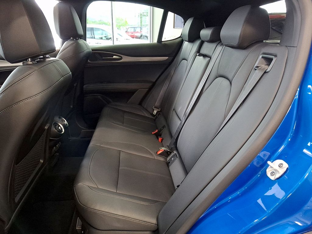 2026 Alfa Romeo Stelvio Base - Photo 6