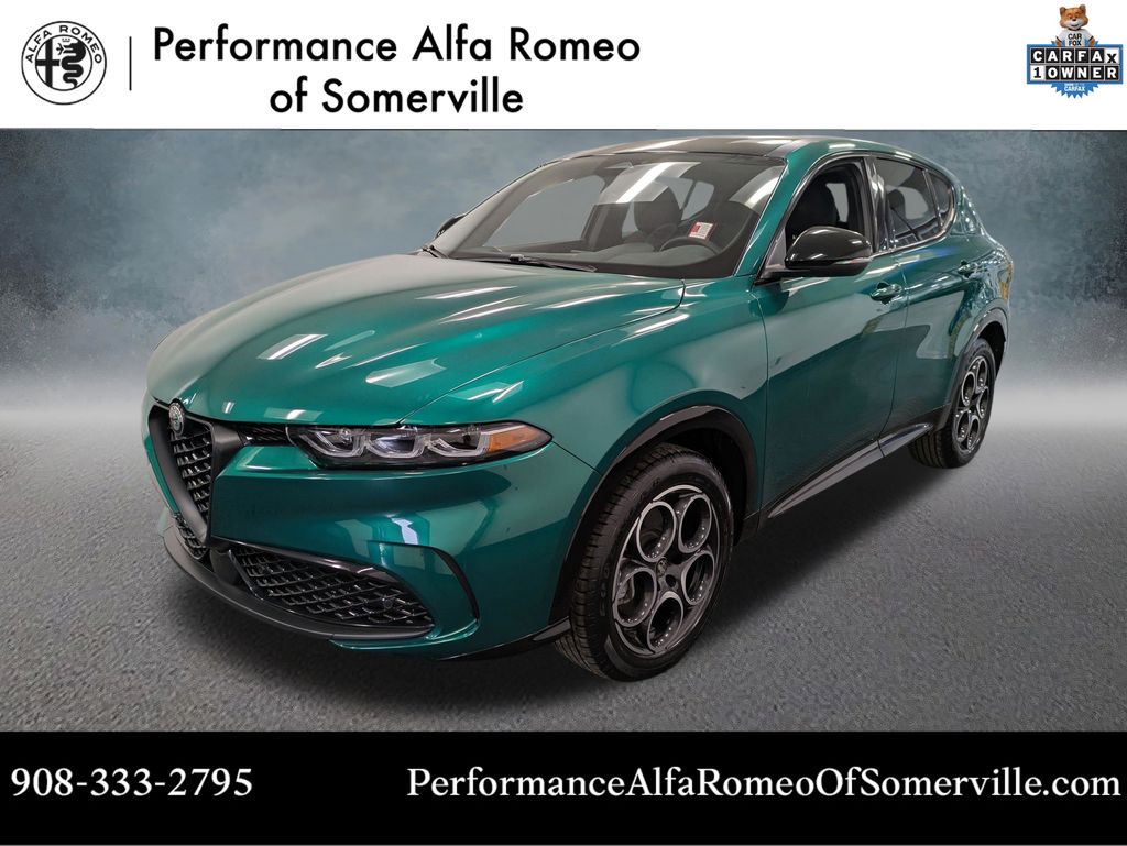 2025 Alfa Romeo Tonale Base