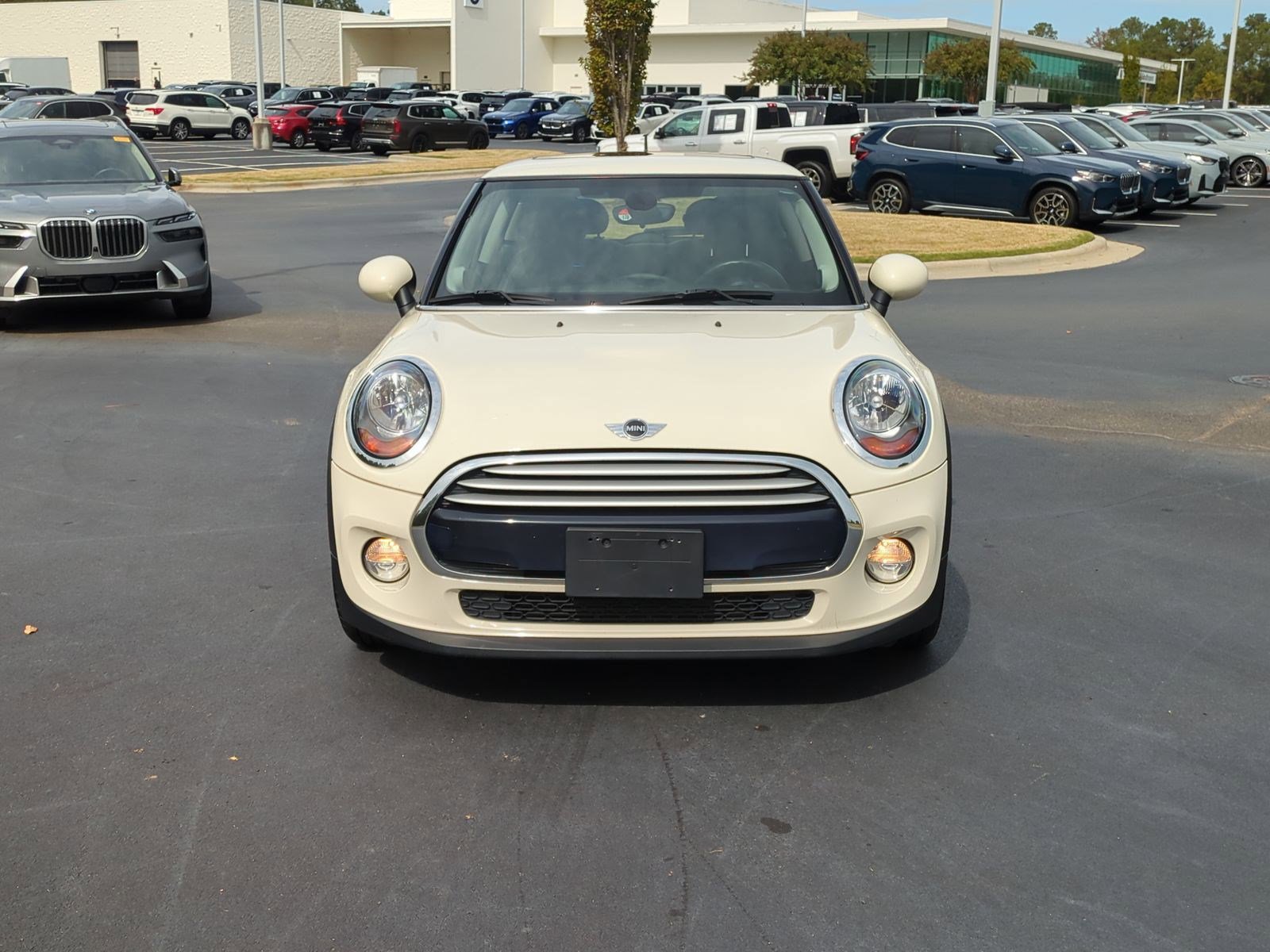 2014 Mini Cooper Hardtop photo 2