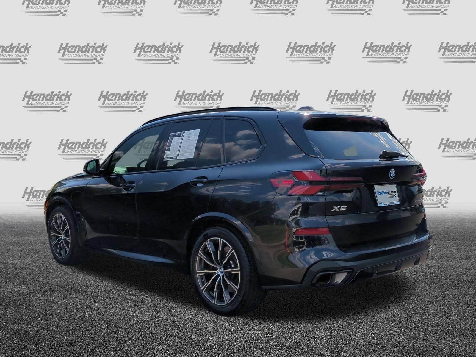 2024 BMW X5 xDrive50e photo 3
