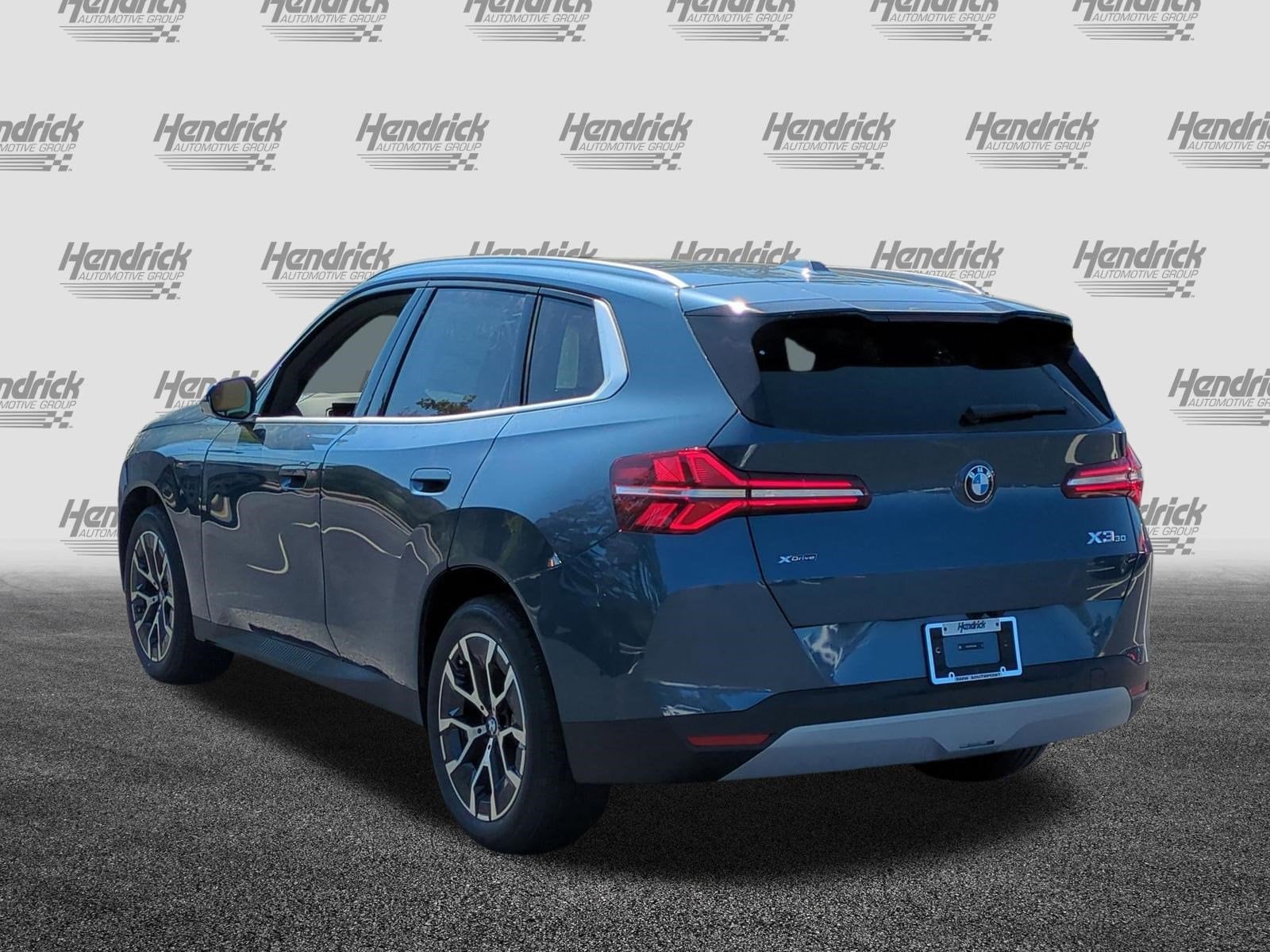 2026 BMW X3 30 xDrive photo 3