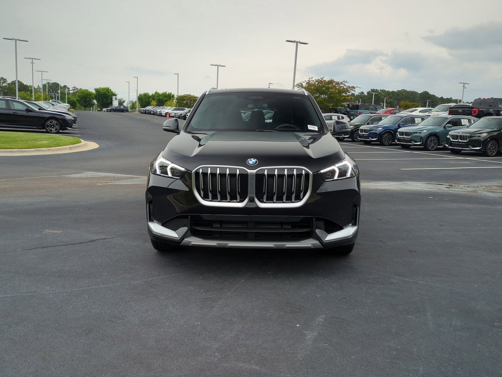2025 BMW X1 xDrive28i photo 2