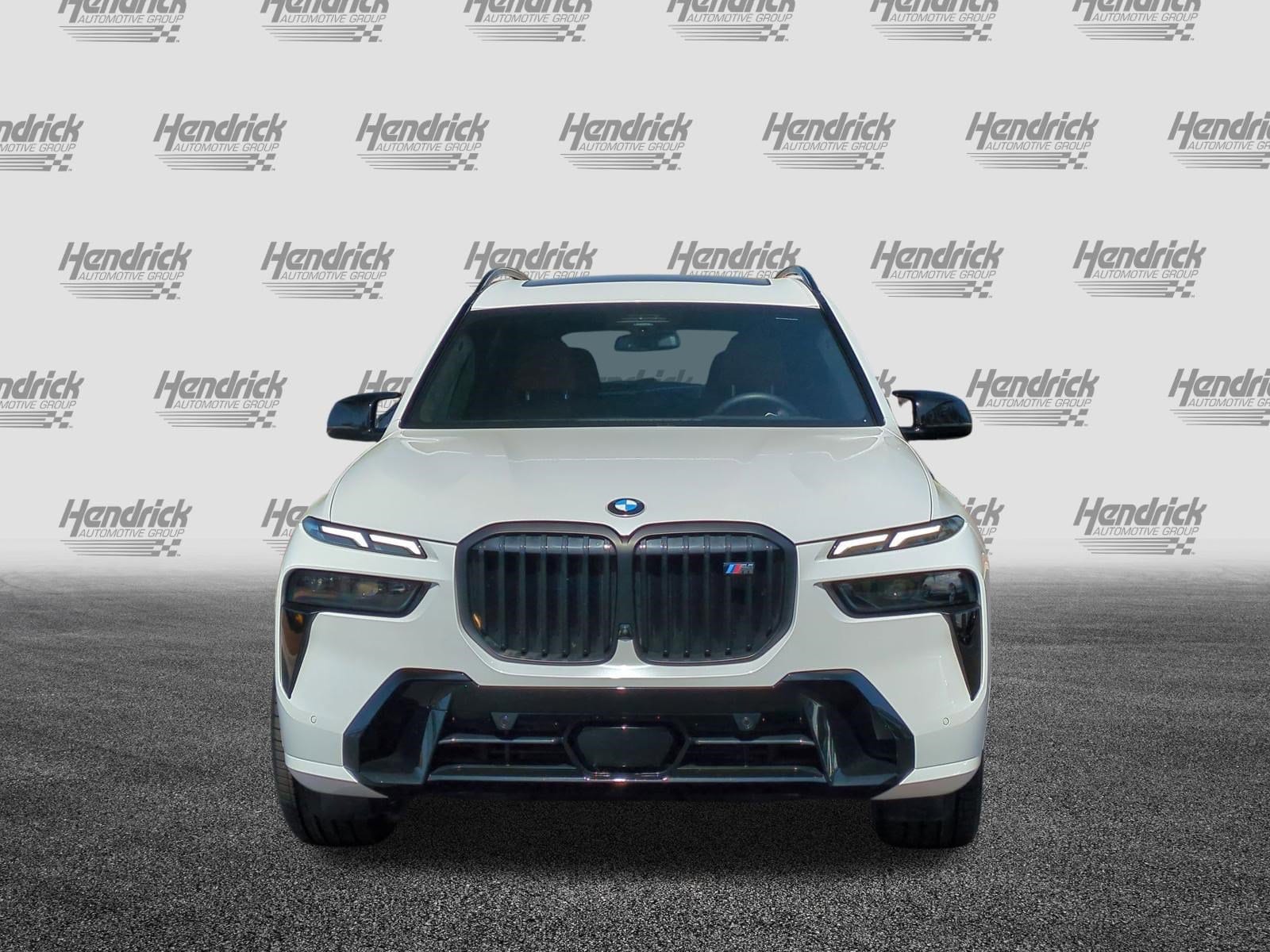 2025 BMW X7 M60i photo 2