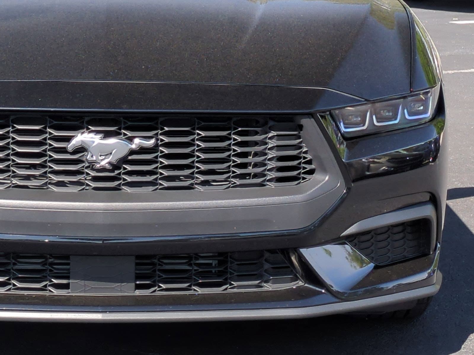 2024 Ford Mustang EcoBoost photo 5