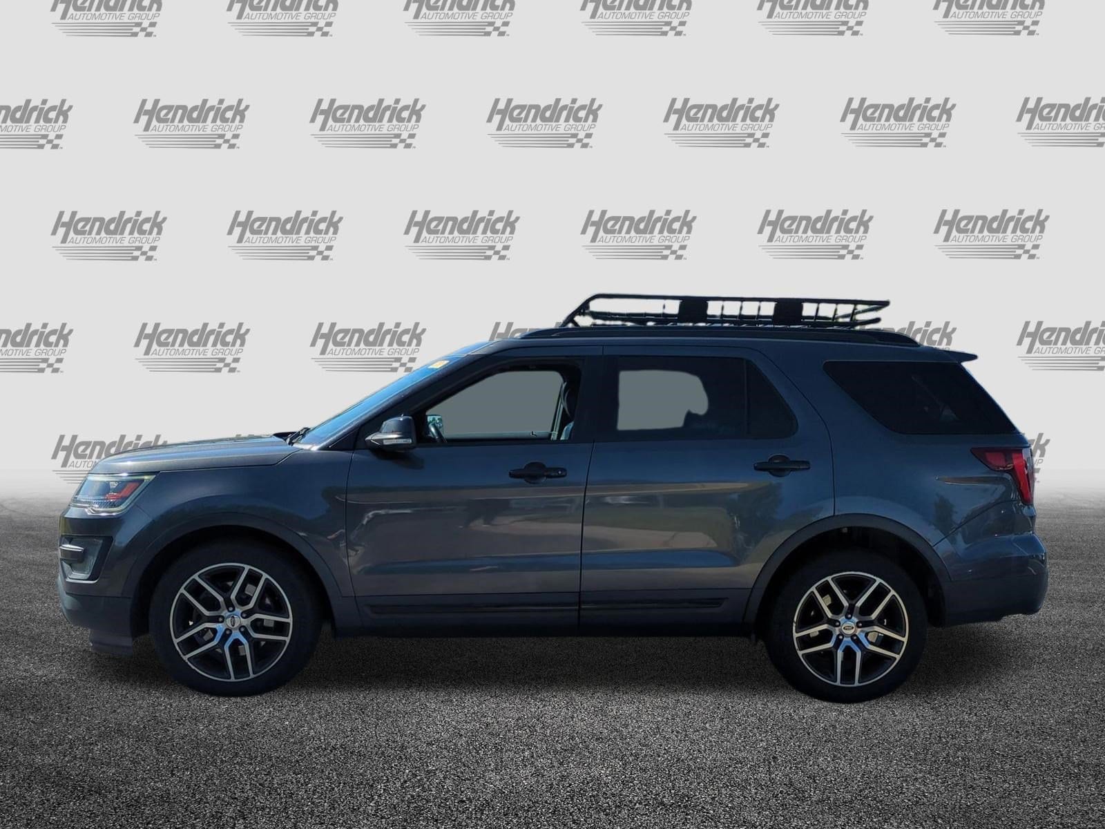 2017 Ford Explorer Sport photo 5