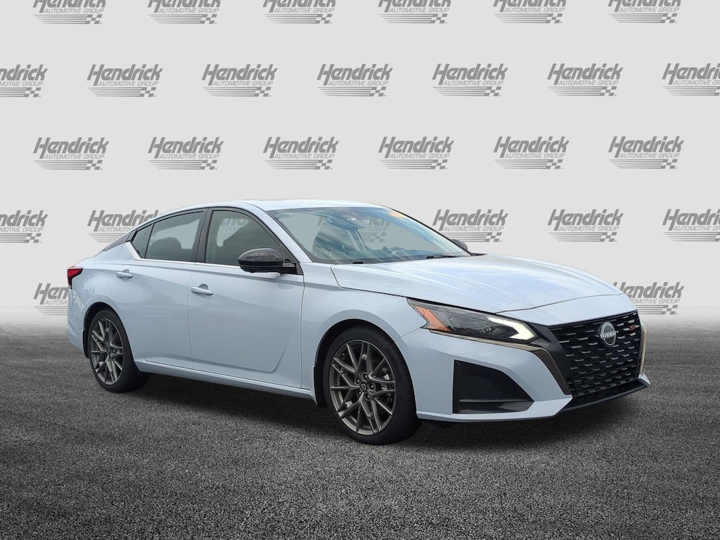 Used 2023 Nissan Altima 2.0 SR Sedan