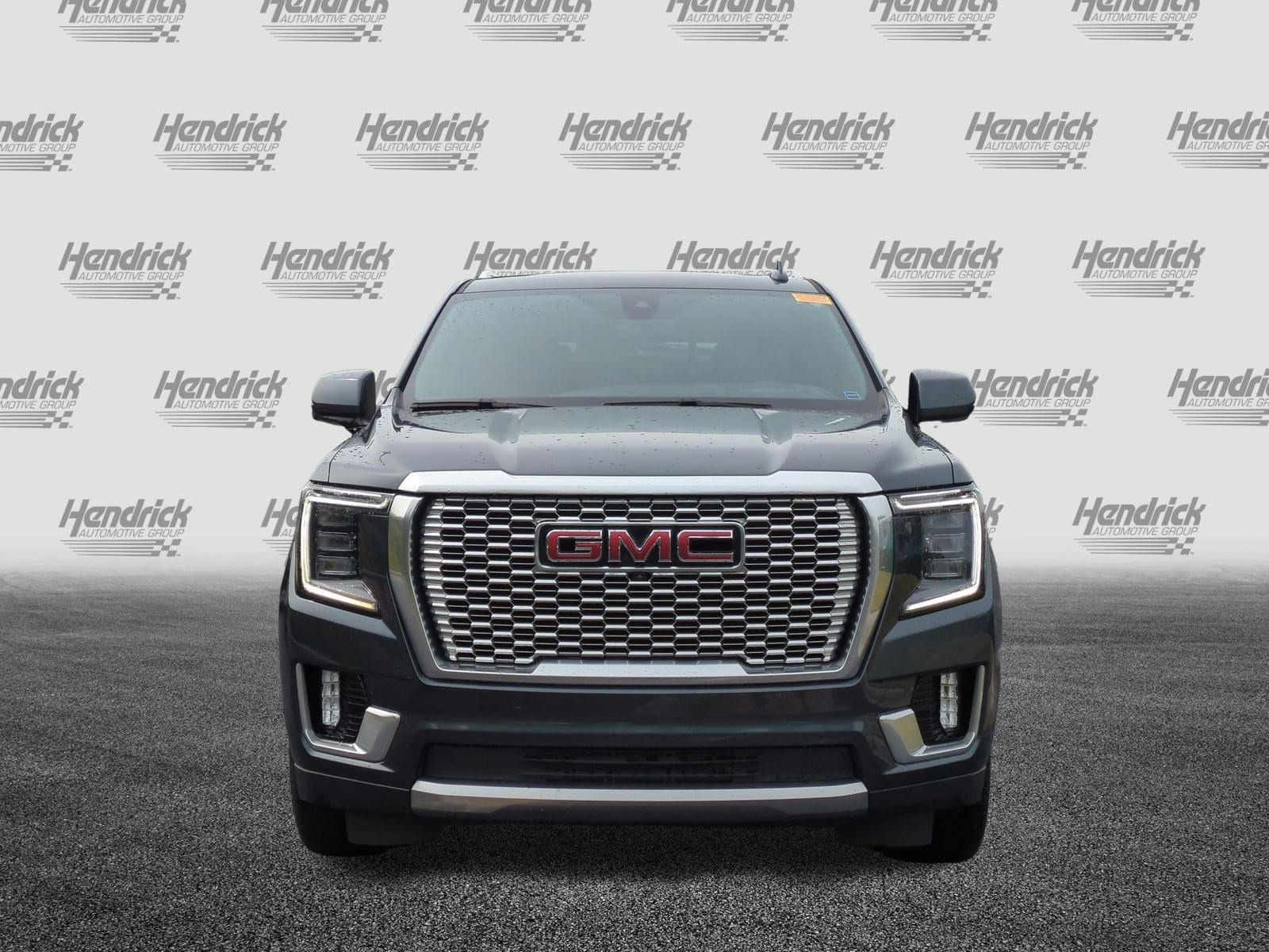 2021 GMC Yukon Denali photo 2