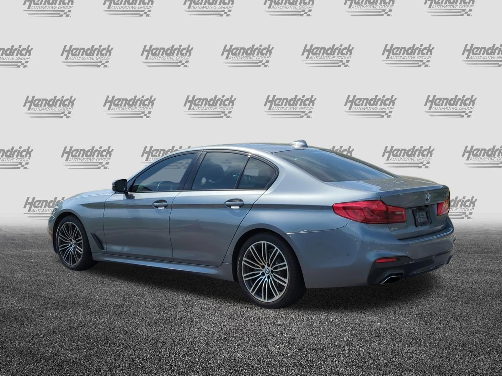 2019 BMW 5 Series 530i photo 3