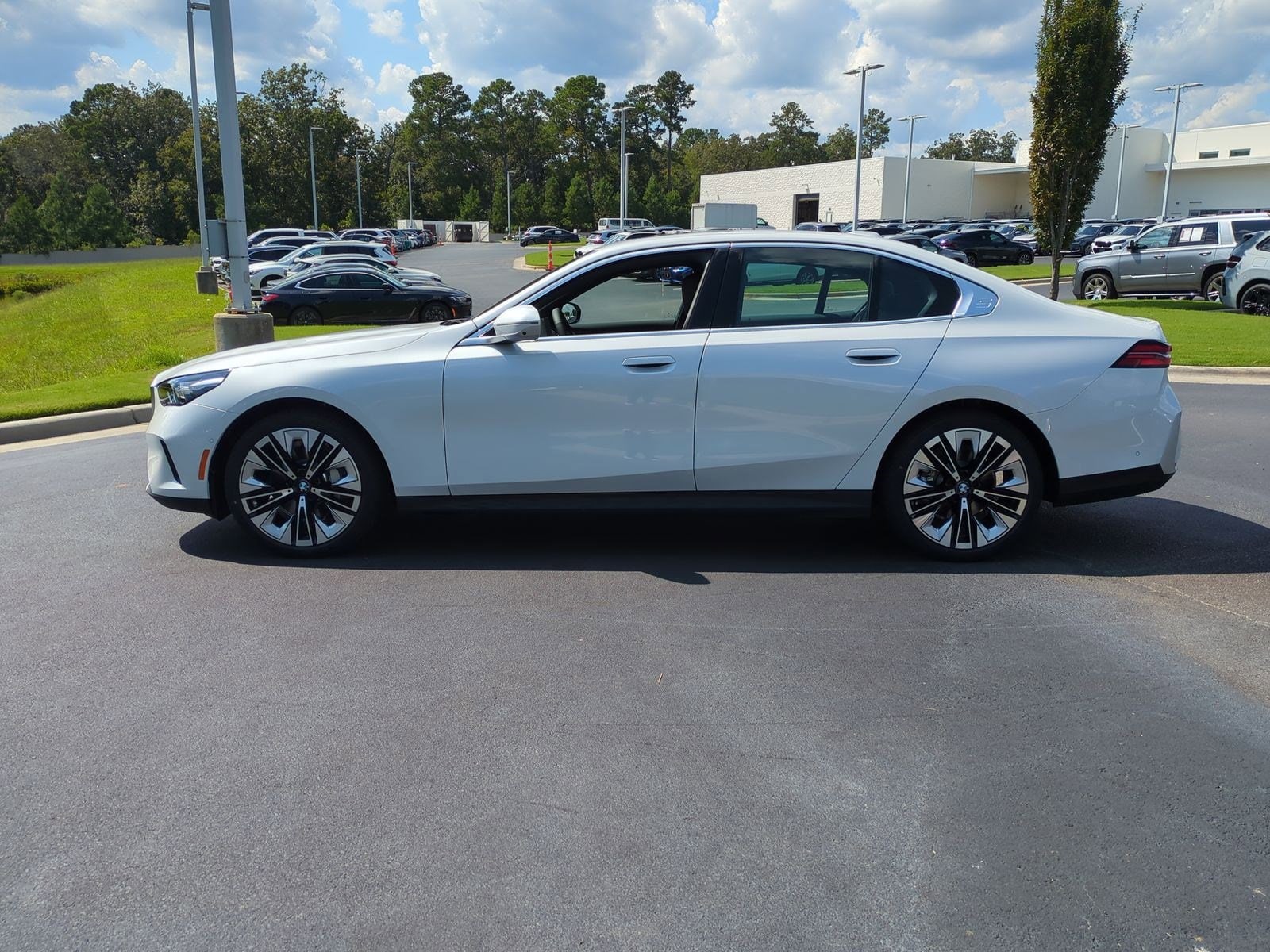 2026 BMW 5 Series 530i photo 5