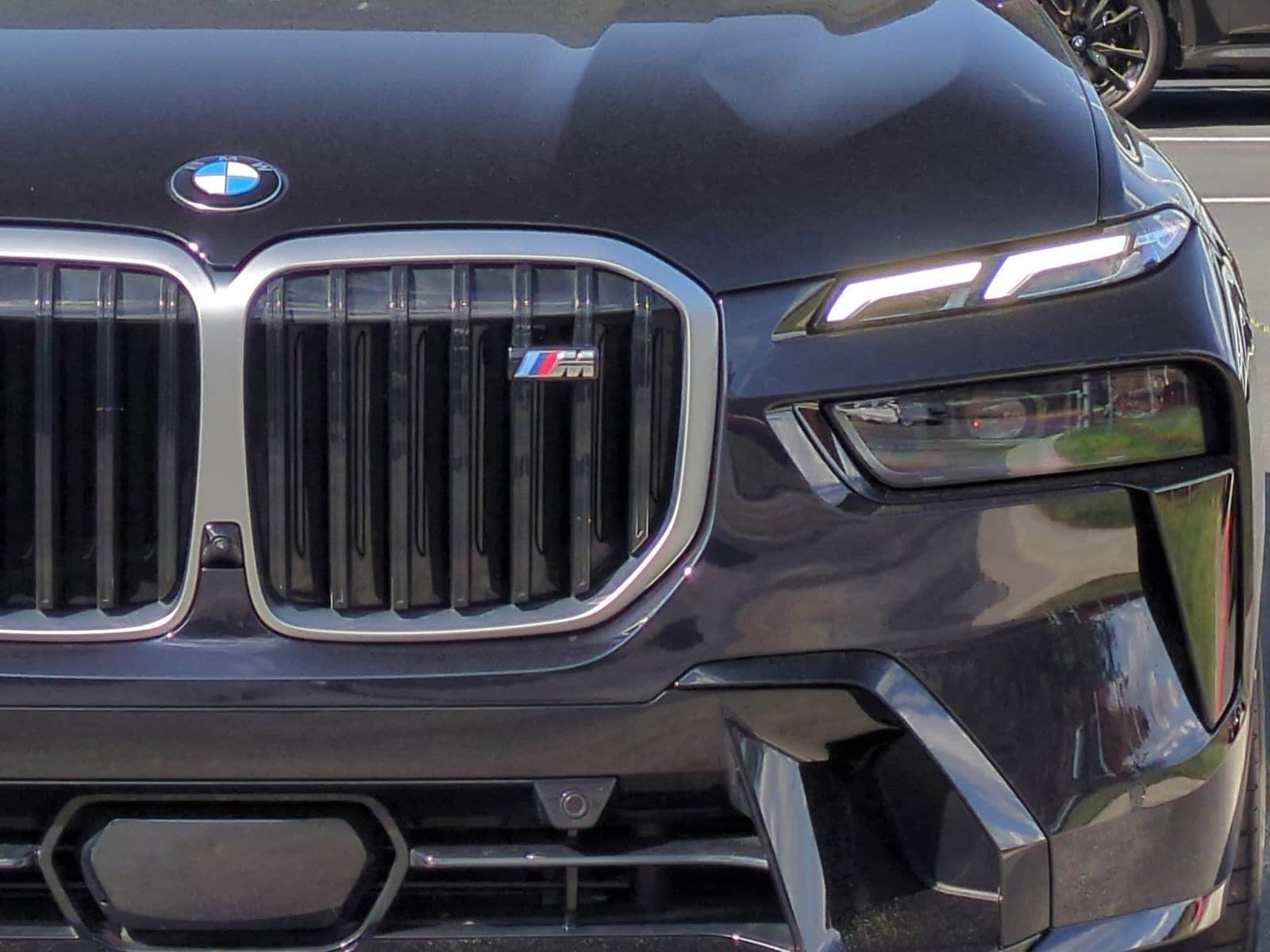 2026 BMW X7 M60i photo 4