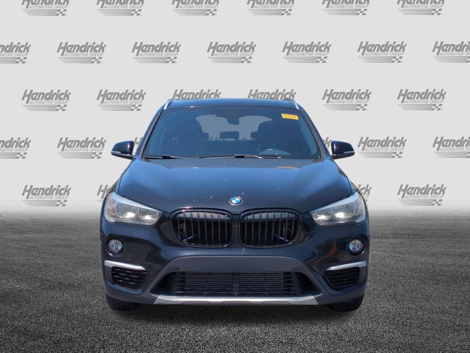 2018 BMW X1 xDrive28i photo 2
