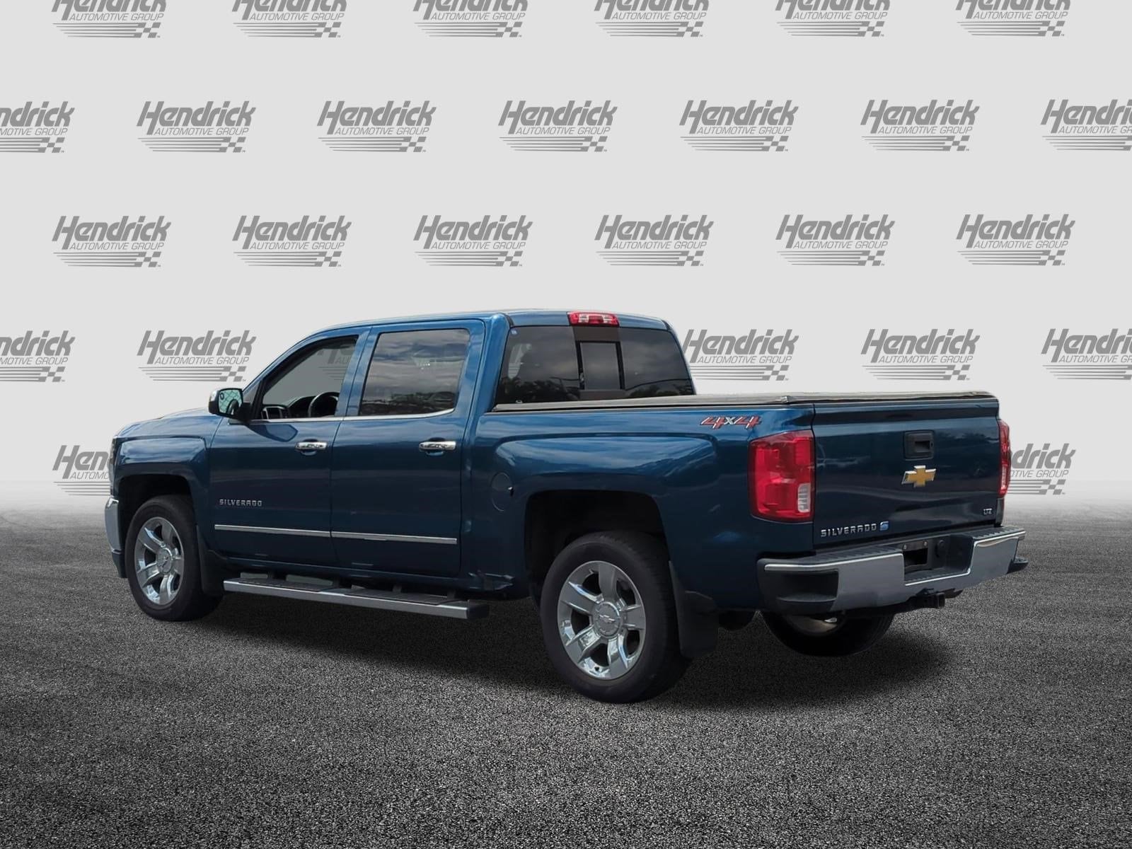 2018 Chevrolet Silverado 1500 LTZ 4WD Crew Cab photo 3