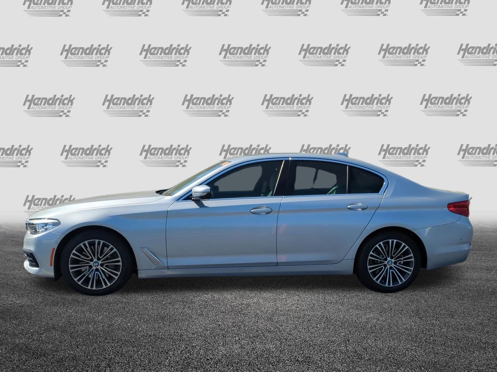 2019 BMW 5 Series 530i photo 6