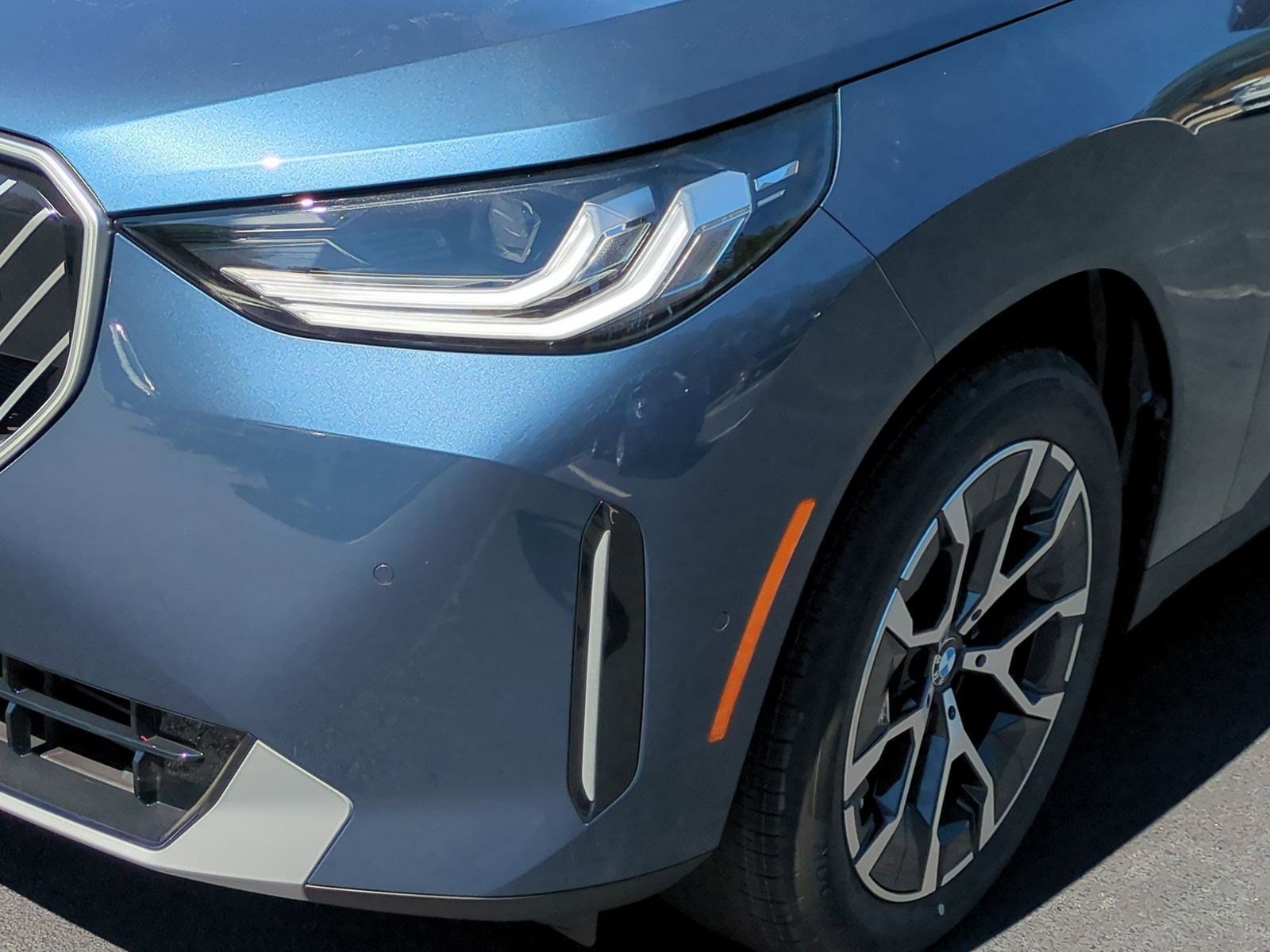 2026 BMW X3 30 xDrive photo 5