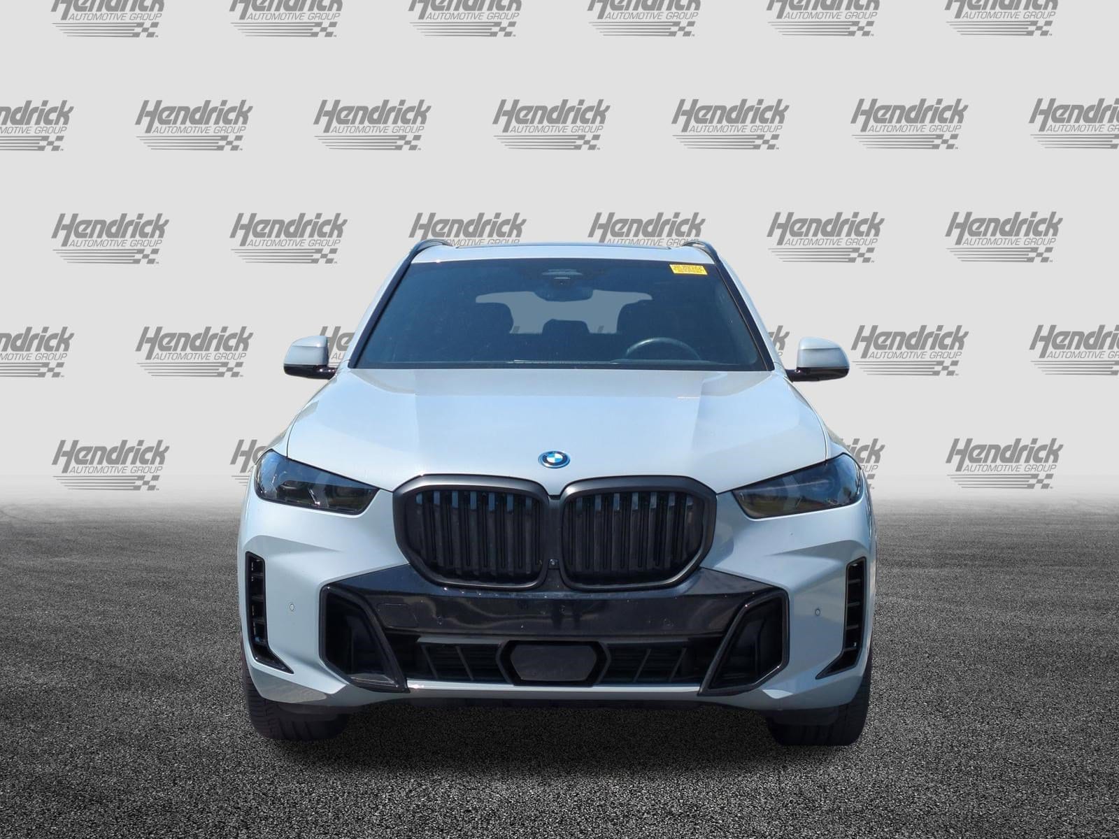 2025 BMW X5 xDrive50e photo 2