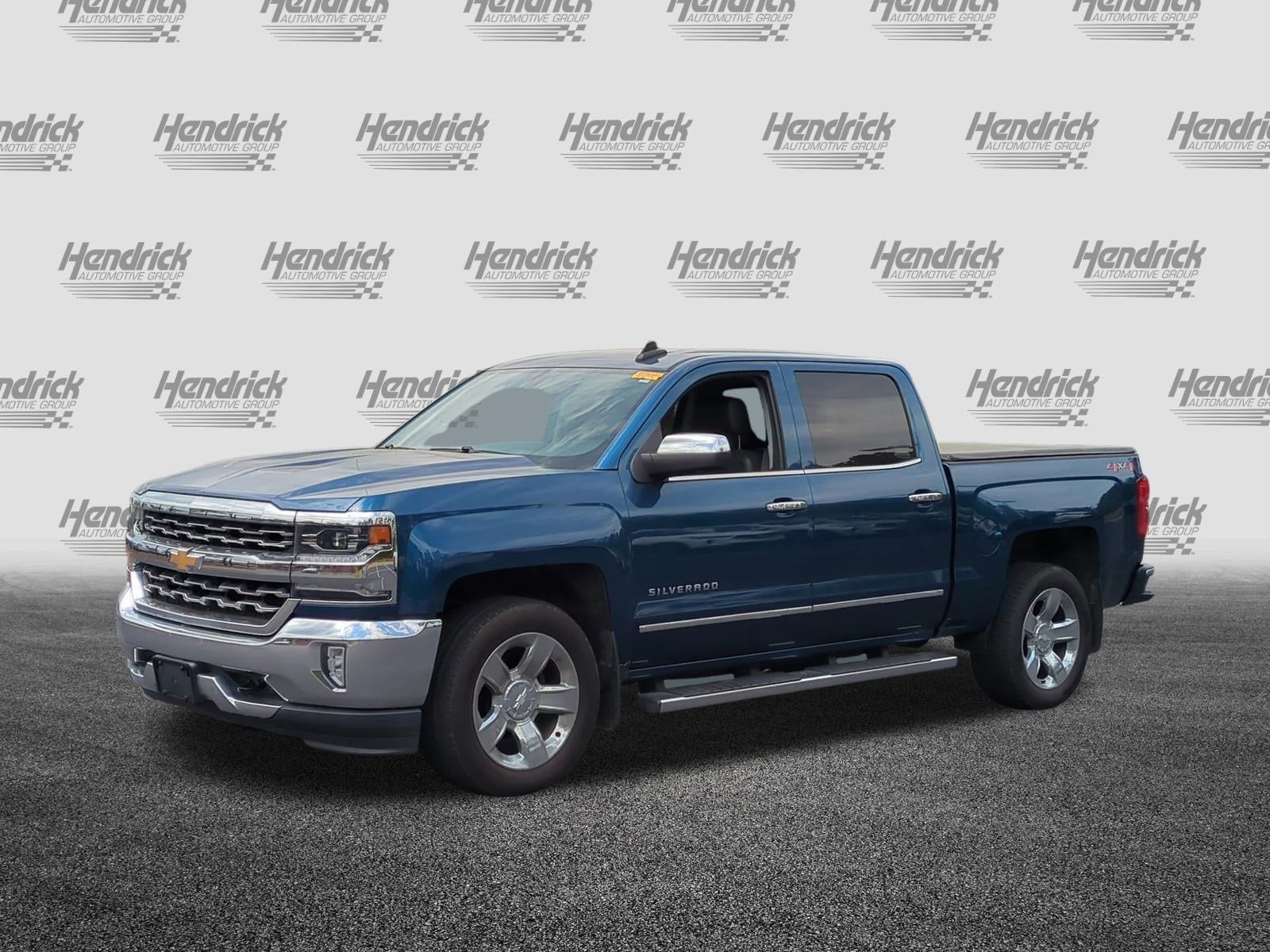 2018 Chevrolet Silverado 1500 LTZ 4WD Crew Cab photo 4