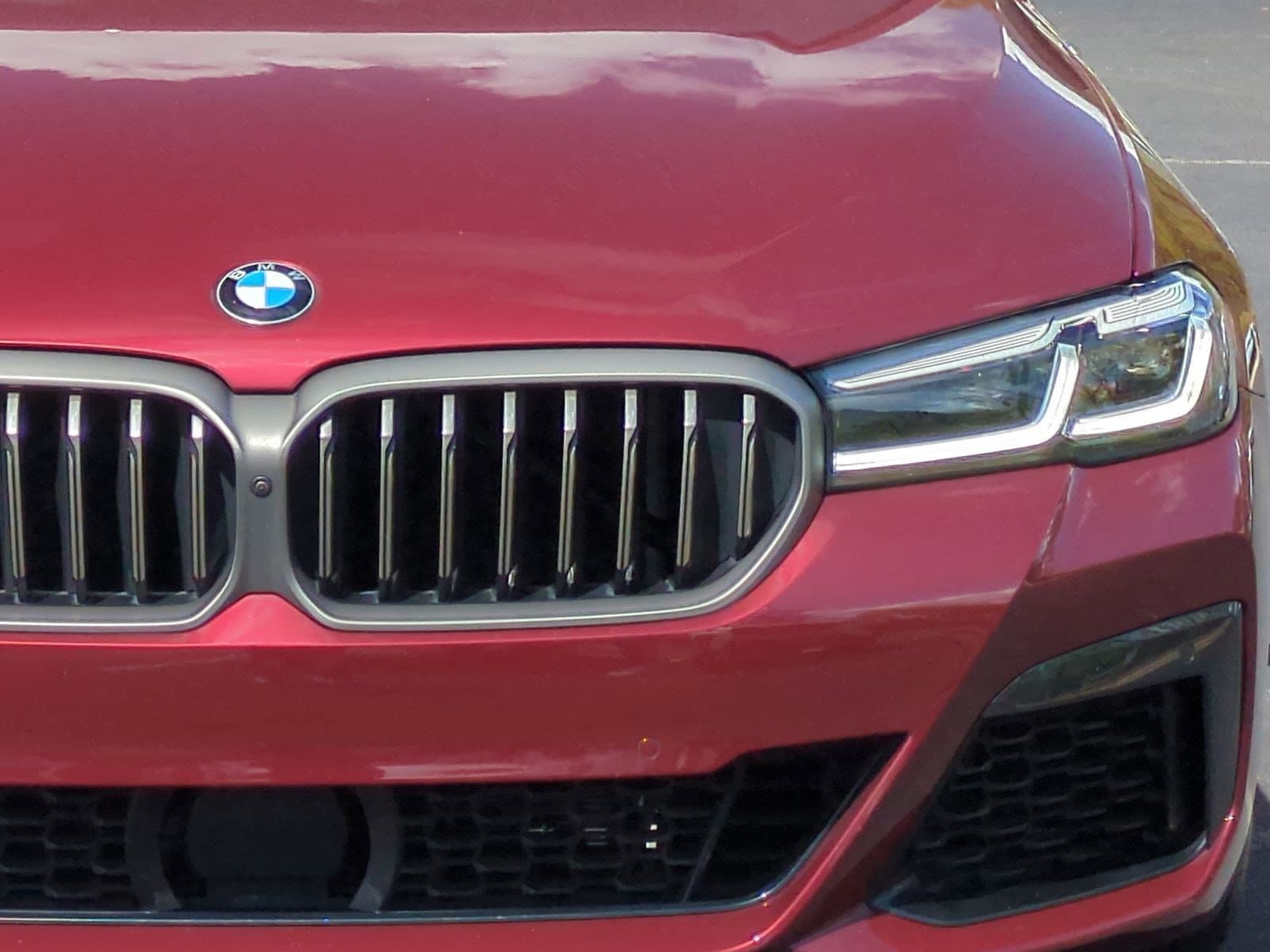 2023 BMW 5 Series M550i xDrive photo 5