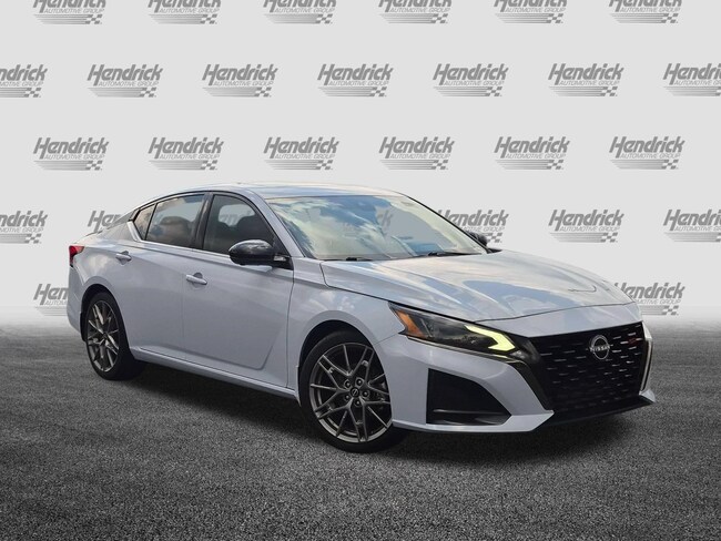 2023 Nissan Altima 2.0 SR Sedan