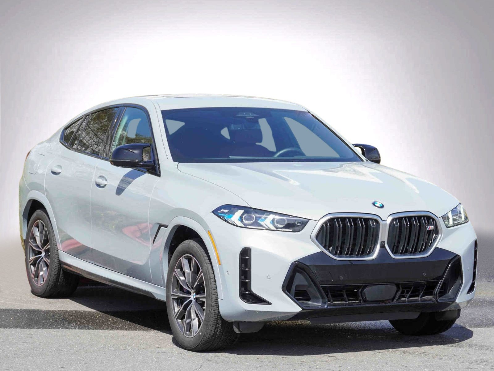 2025 BMW X6 M60i