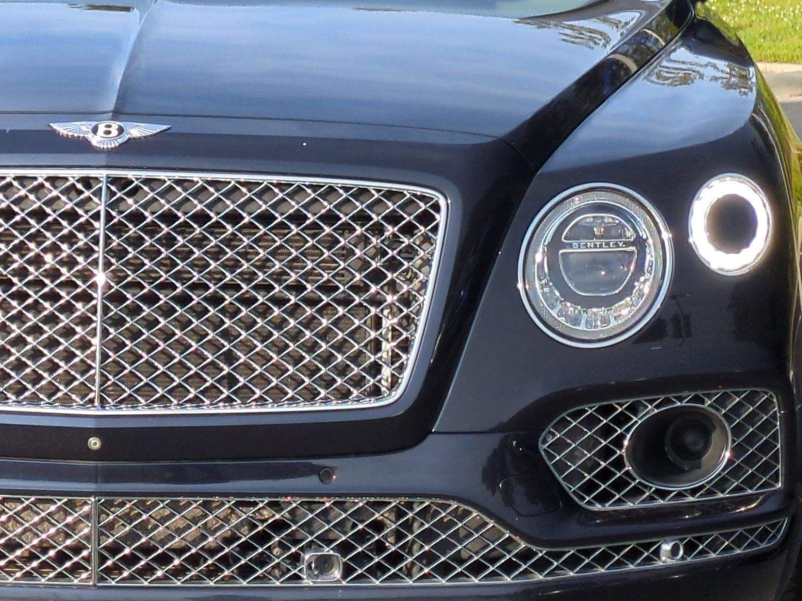 2017 Bentley Bentayga W12 photo 4