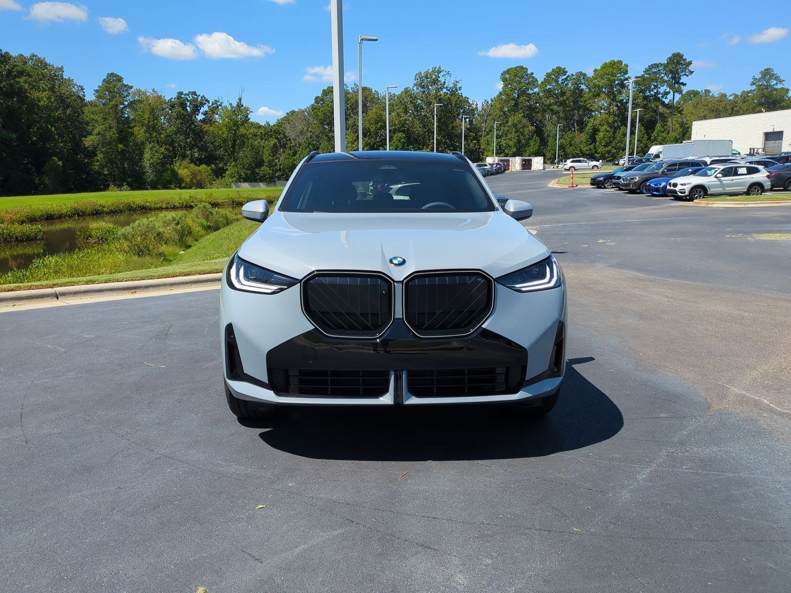 2026 BMW X3 30 xDrive photo 2