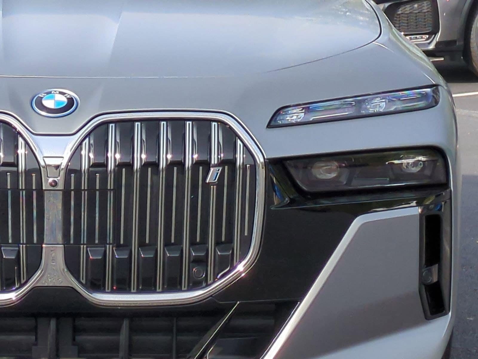 2025 BMW i7 xDrive60 photo 5