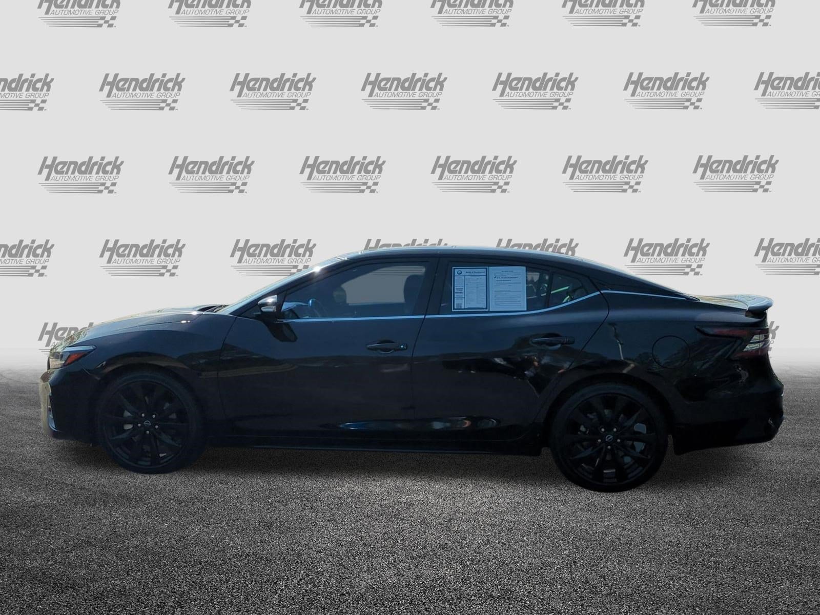 2023 Nissan Maxima SR photo 6