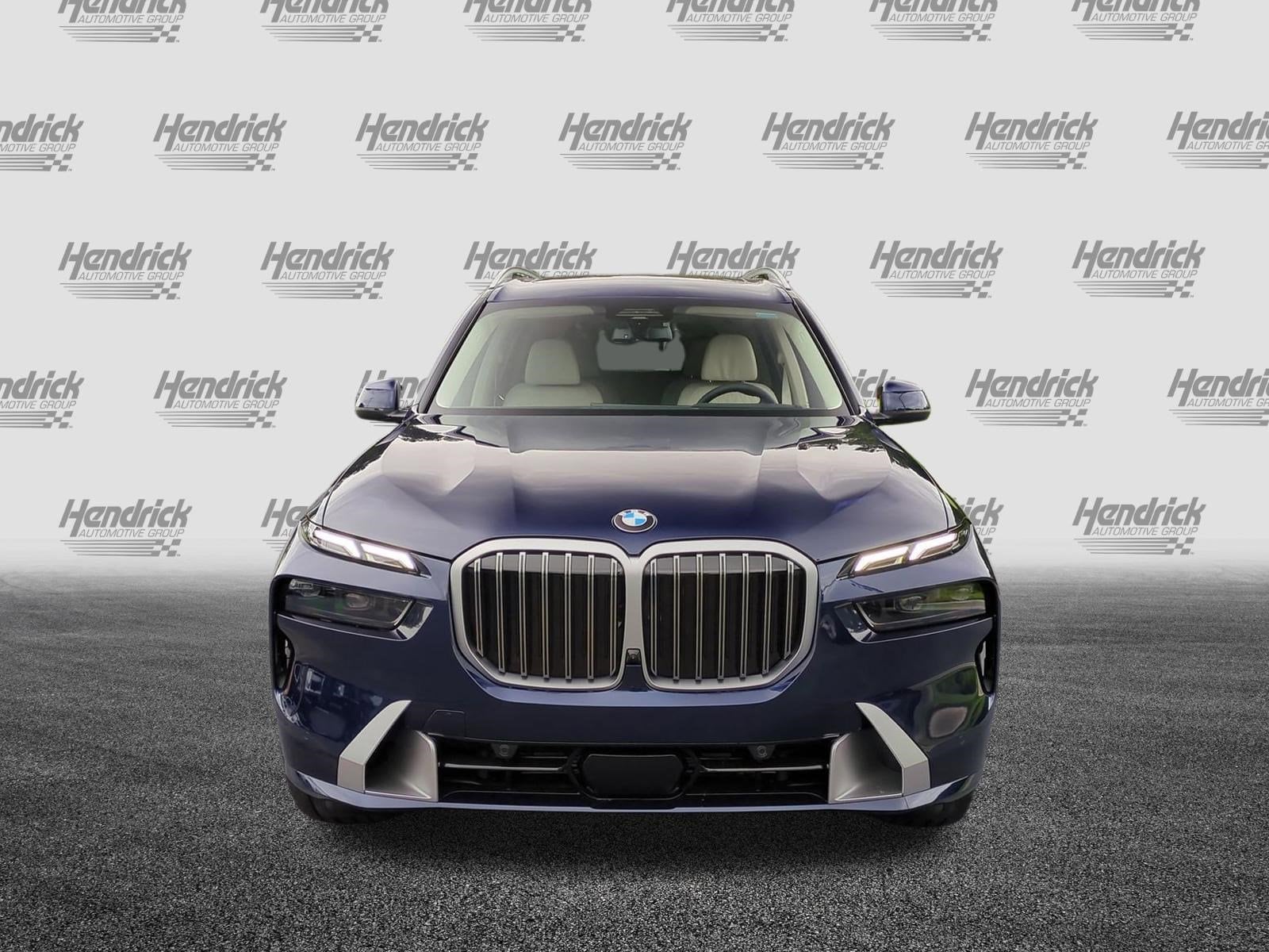 2026 BMW X7 xDrive40i photo 2