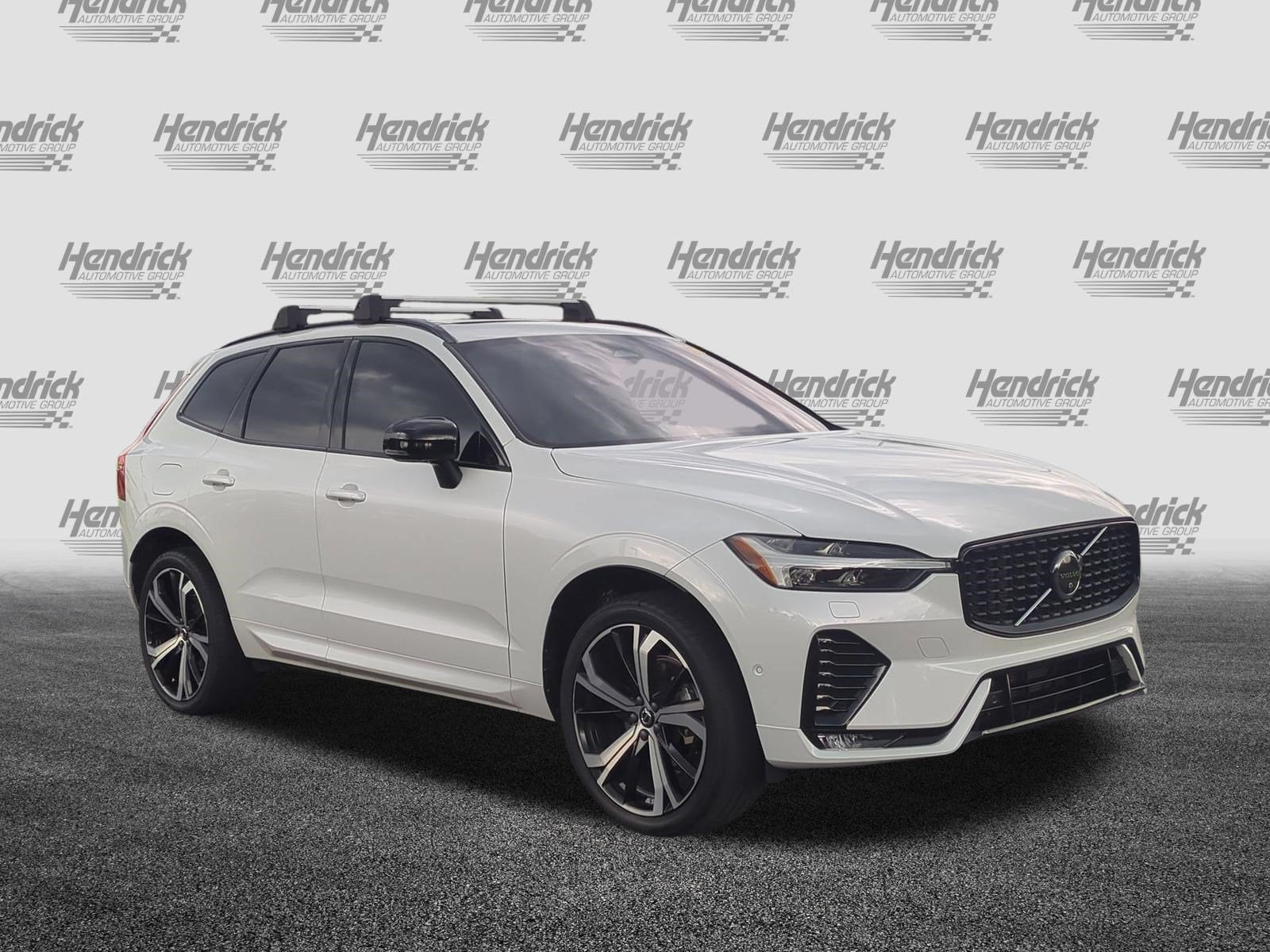 Volvo XC60 Ultimate Dark Theme