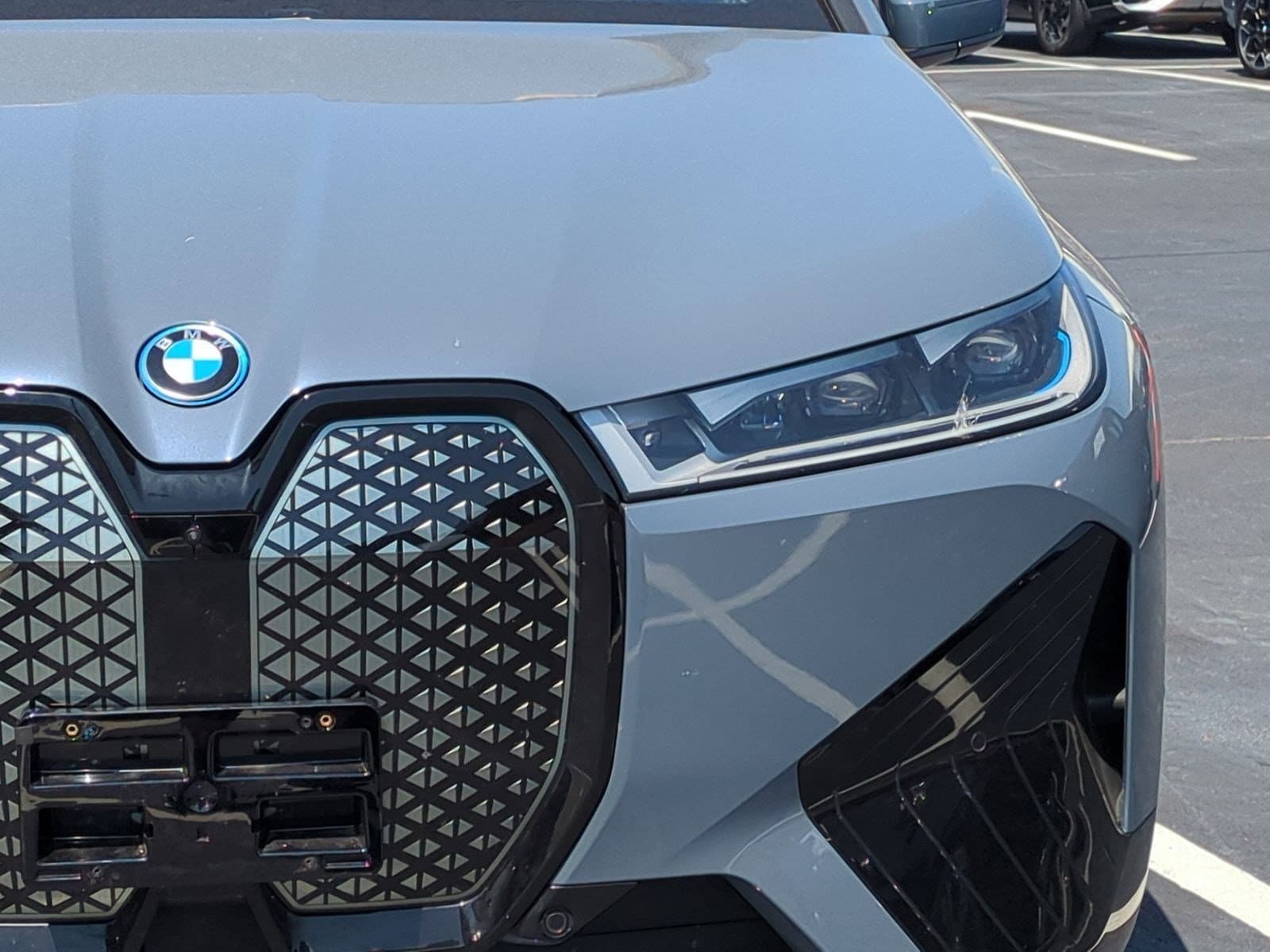 2023 BMW iX xDrive50 photo 5