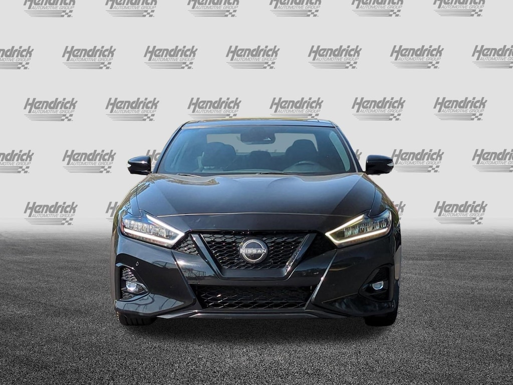 Used 2023 Nissan Maxima SR Sedan