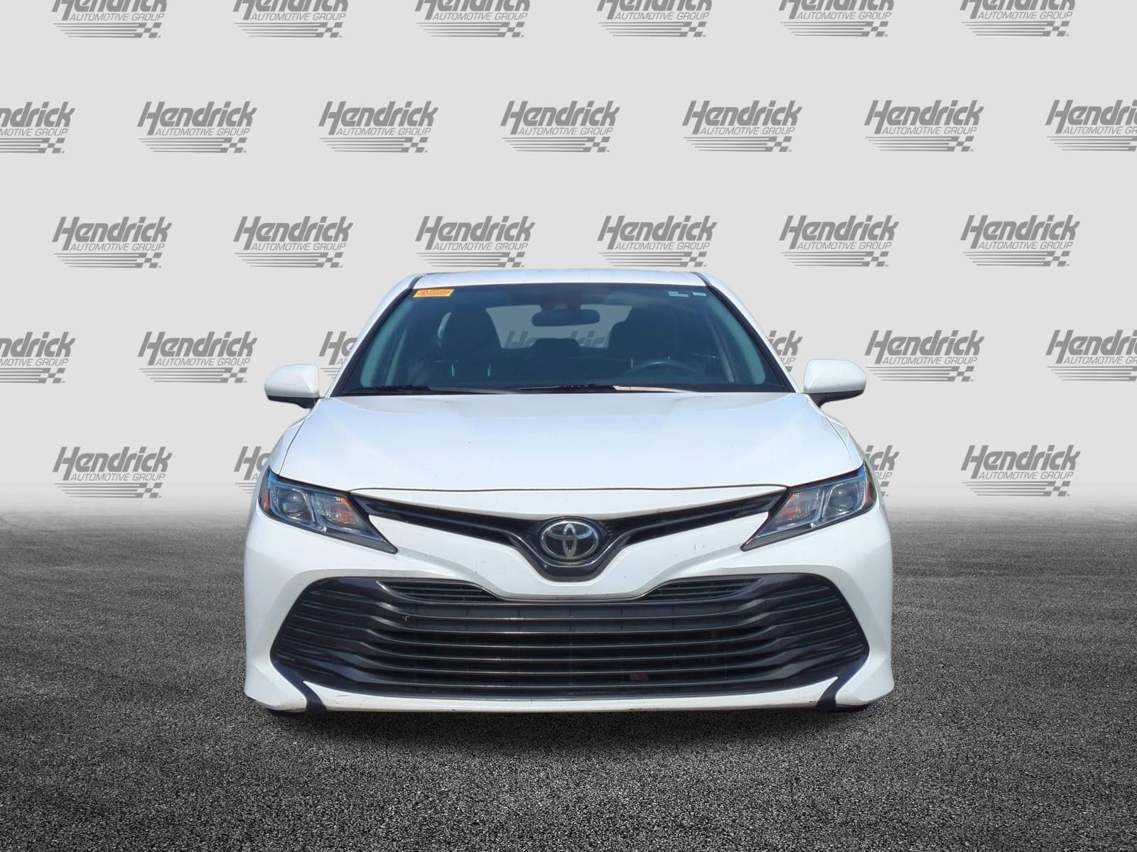 2018 Toyota Camry LE photo 2