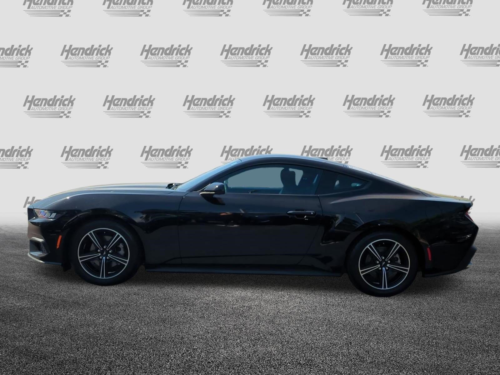 2024 Ford Mustang EcoBoost photo 6