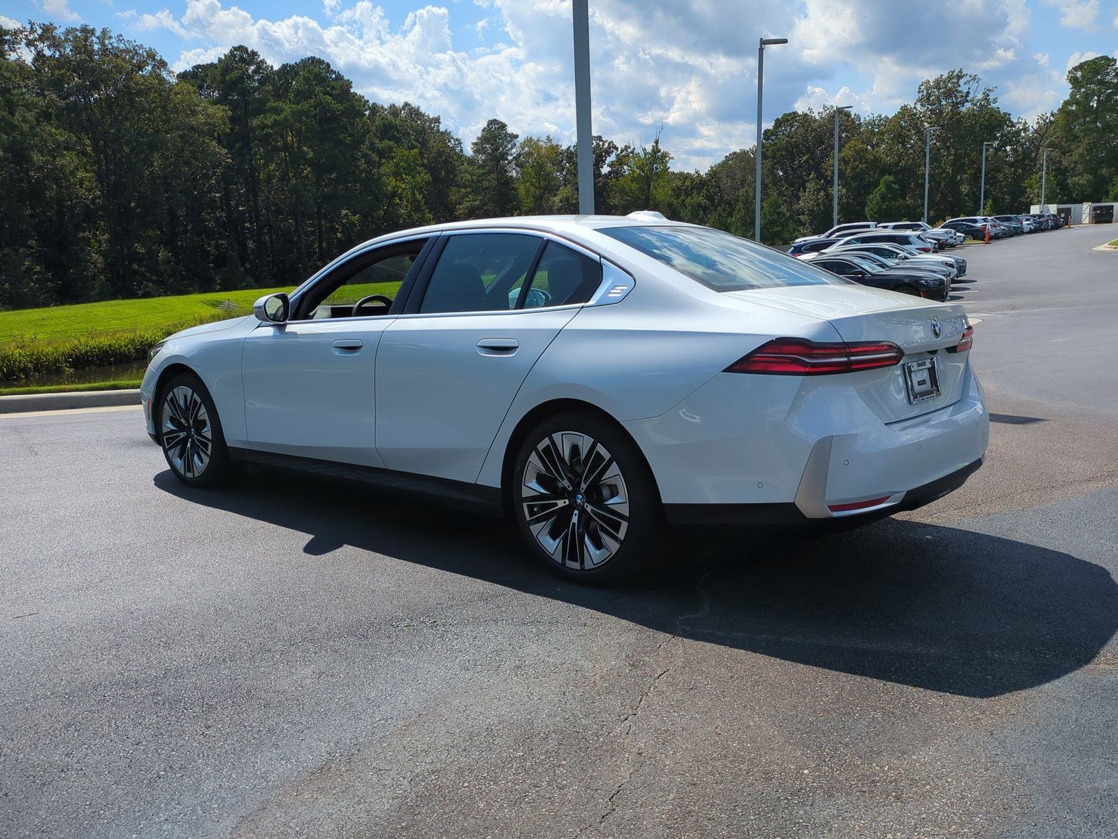 2026 BMW 5 Series 530i photo 6