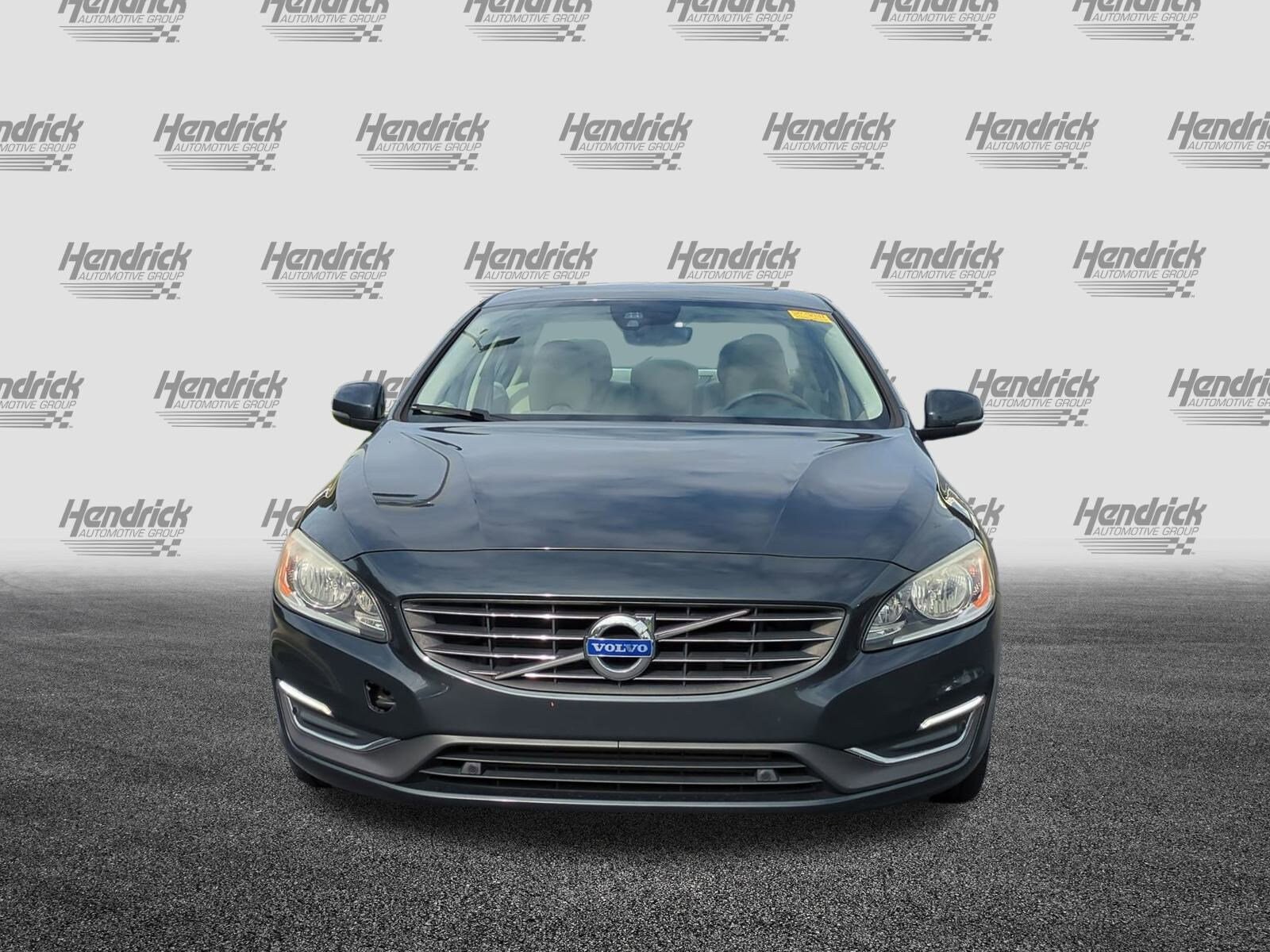 2015 Volvo S60 T5 Drive-E Premier photo 2