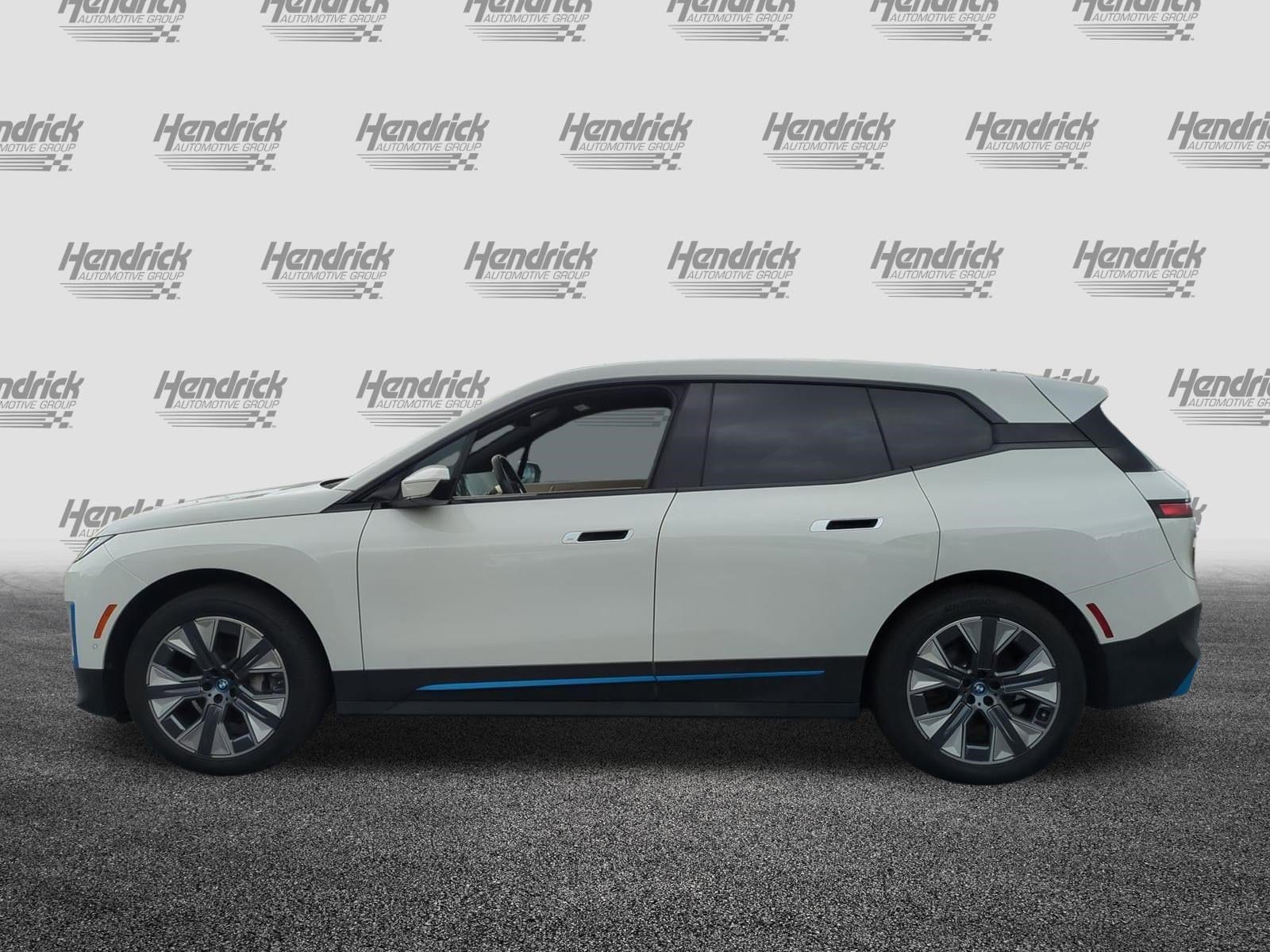 2023 BMW iX xDrive50 photo 6