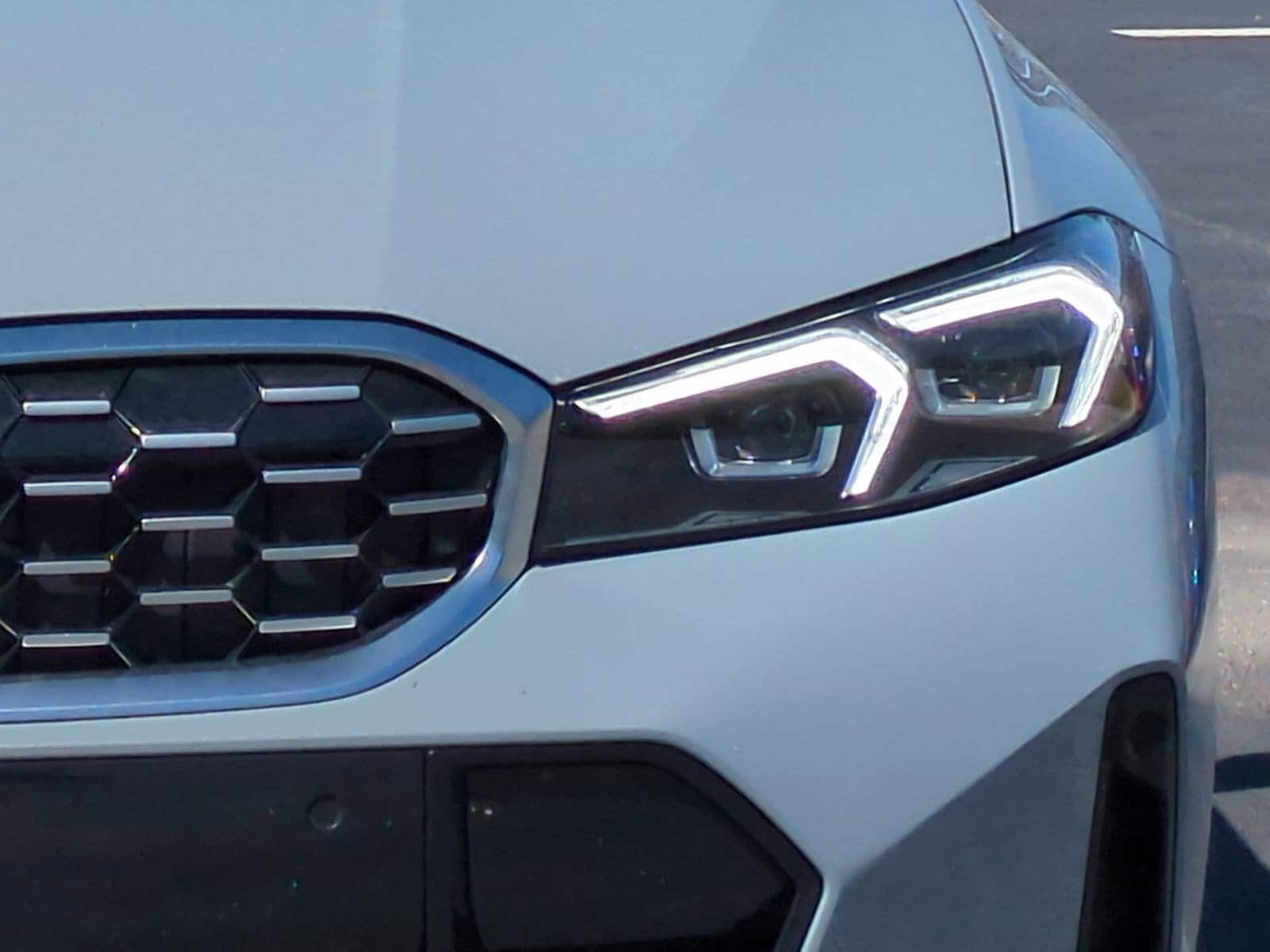 2025 BMW 3 Series M340i photo 4