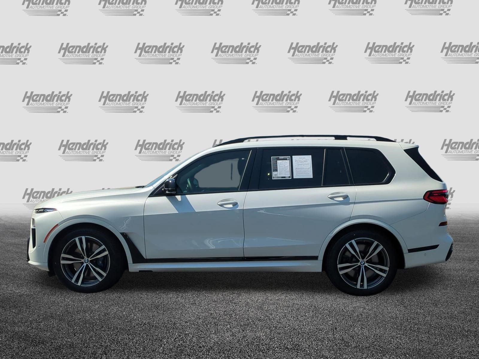 2025 BMW X7 M60i photo 6