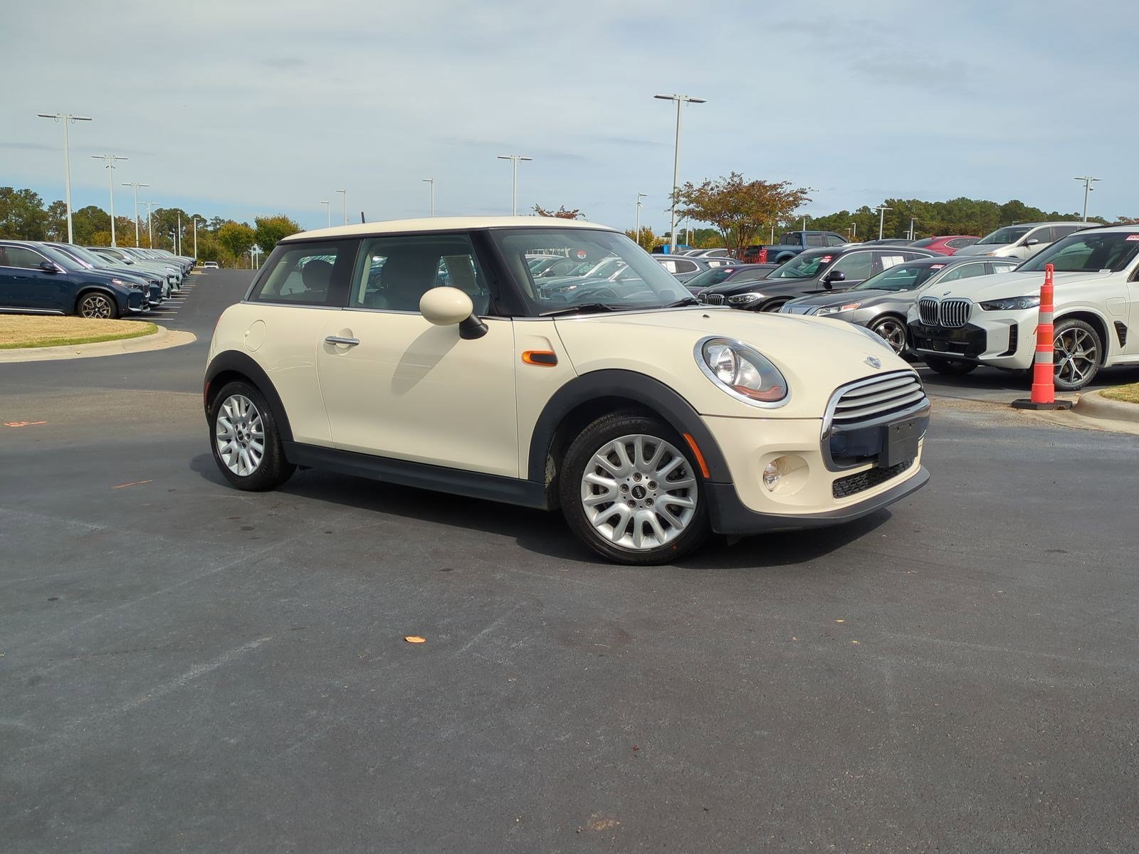 2014 Mini Cooper Hardtop photo 2