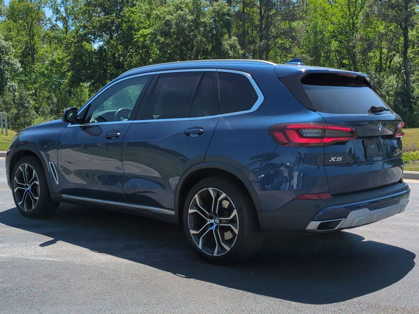 2022 BMW X5 sDrive40i photo 3