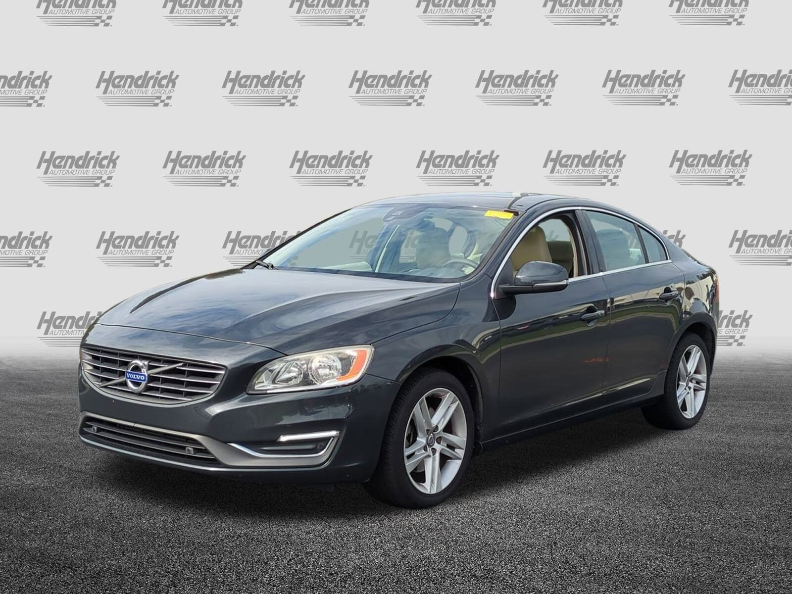 2015 Volvo S60 T5 Drive-E Premier photo 3